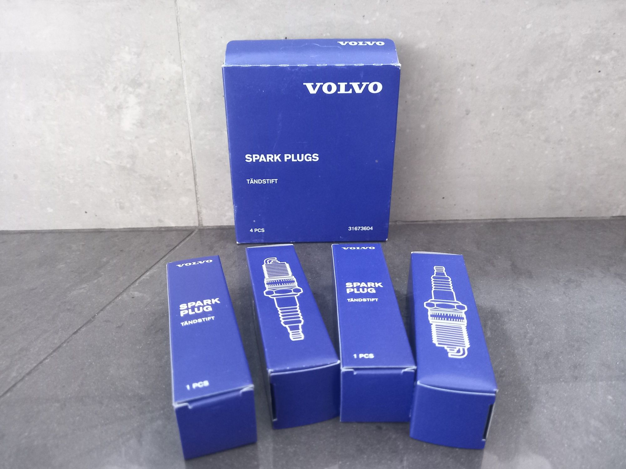 Свечи зажигания Volvo ОЕМ 31312513, 31673604, 31380014.