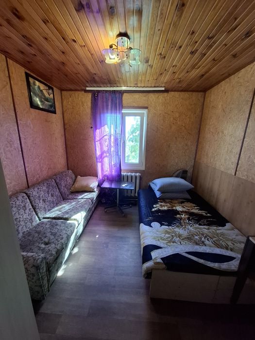 Сдам в Суворовском Р-не Крыжановка 3-х комн.квартира на земле на 2 эт.