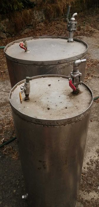 2 cubas/pipos de aço inoxidavel 100 lts + 230 lts