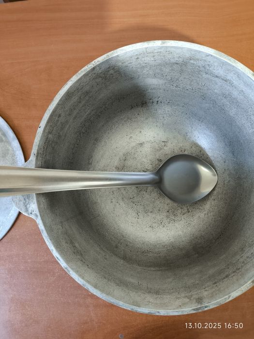 Набор. Казан, казанок, котелок. СССР. Сковорода. Ложка (поварёшка).
