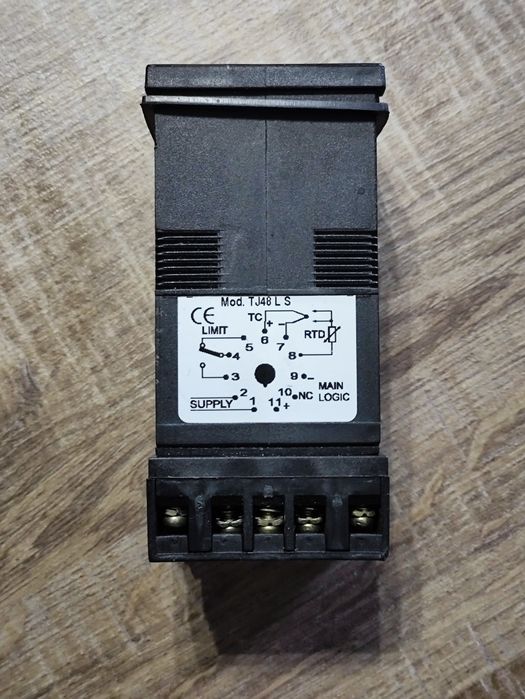 Контролер температури Thermosystems TJ48 Італія