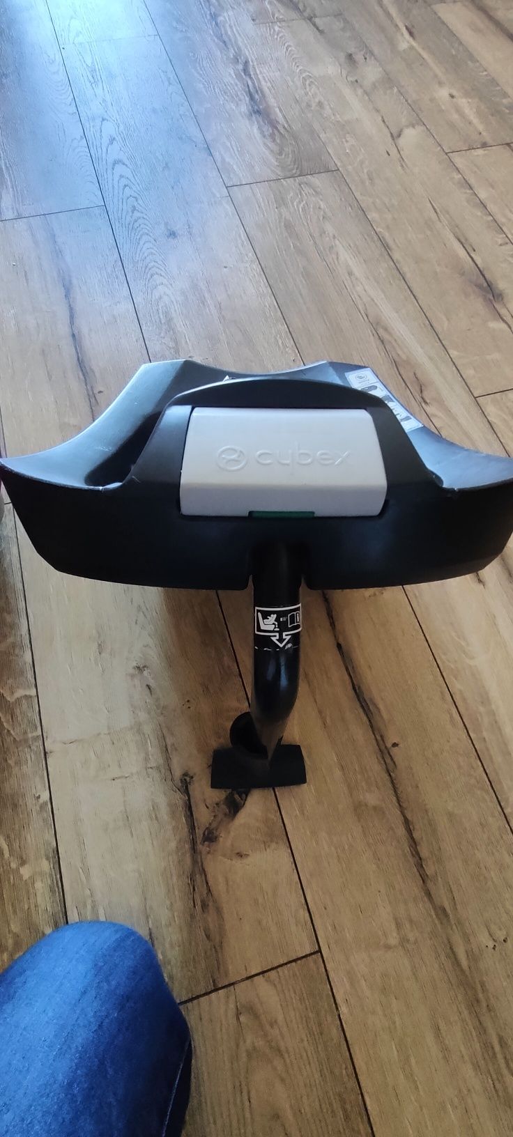 Fotelik dla niemowlaka cybex z bazą i adapterami do wózka