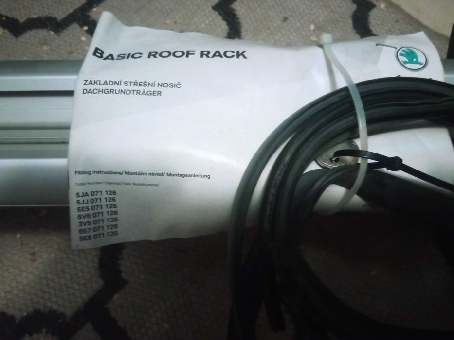 Bagażnik dachowy, relingi