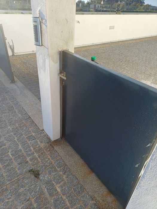 Vendo portões como novos