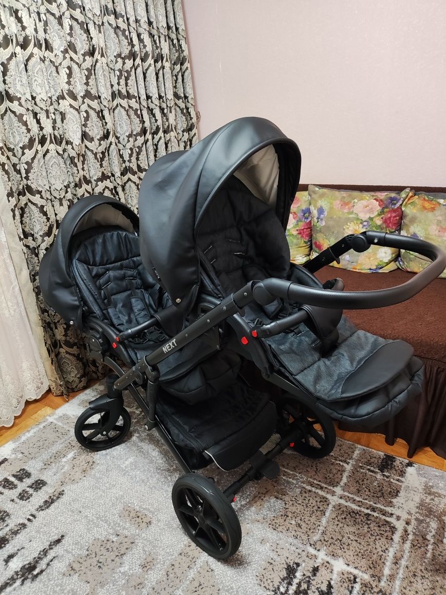 Коляска для двойни