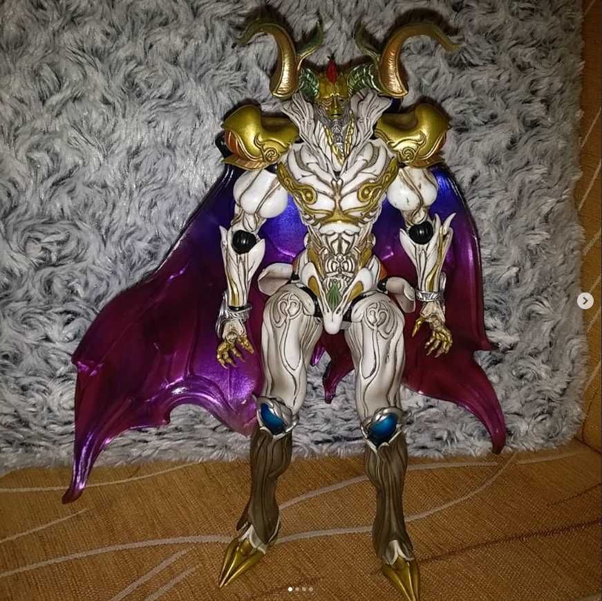 Figurka Bring Arts Final Fantasy Odin i Sleipnir