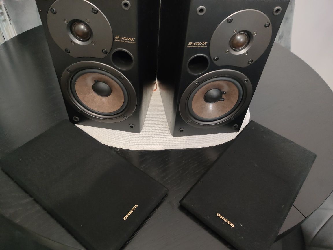 Kolumny Onkyo. monitory