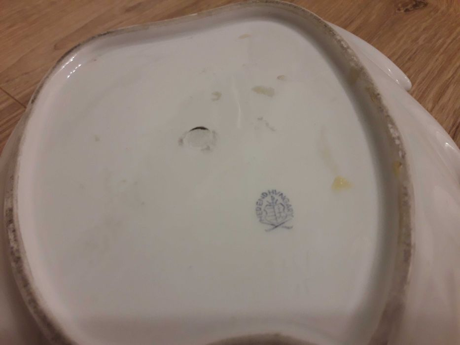 Talerz w kształcie liścia z porcelany HEREND