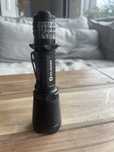 Latarka taktyczna - Olight M22 Warior - 950 lumenów