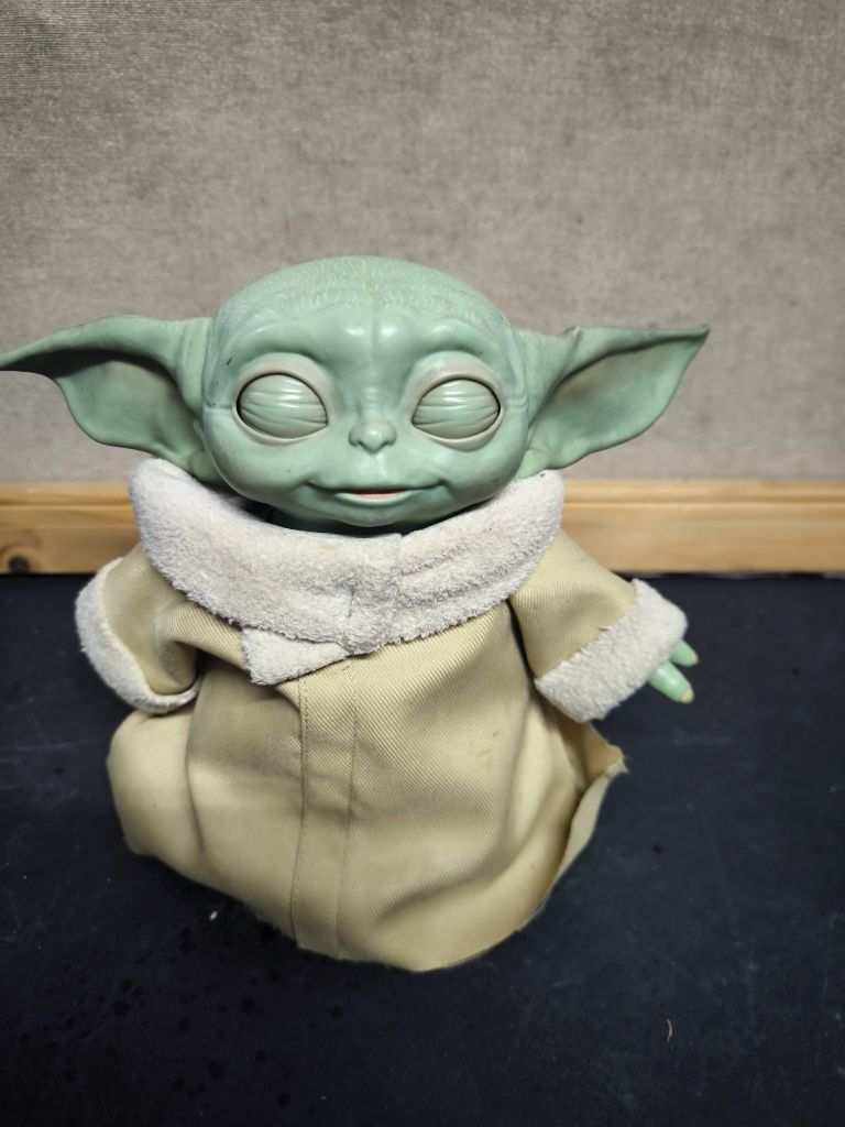 Boneco Star Wars baby YODA