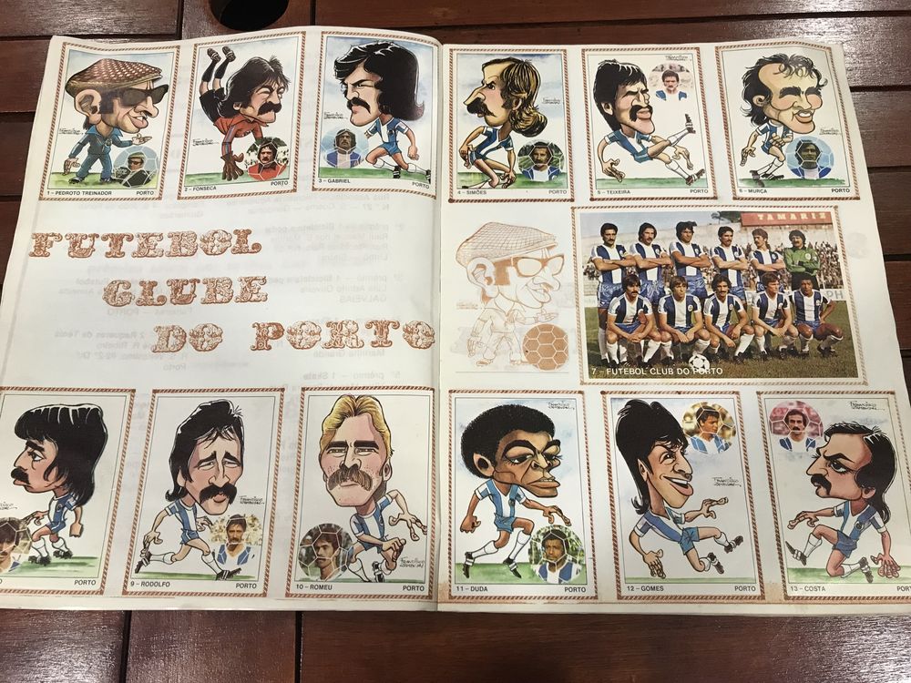 Vintage: Caderneta Arte e Futebol