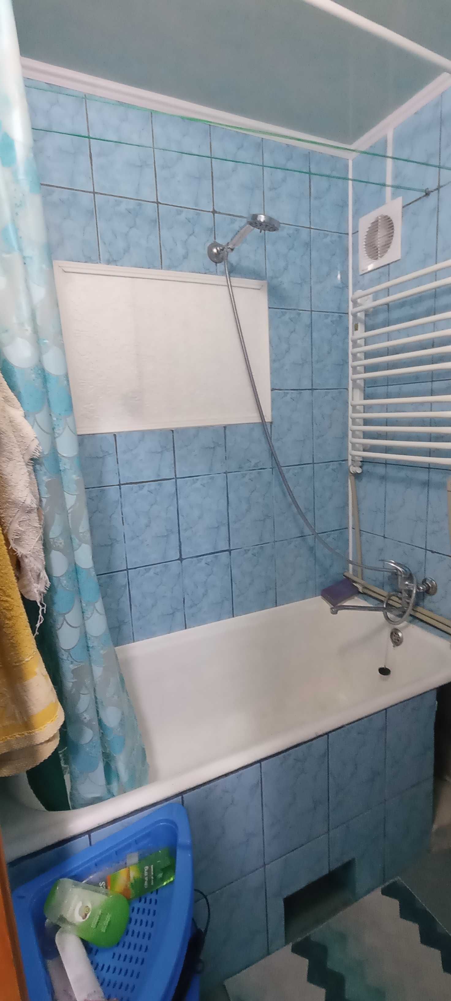 Продається  2 кім. квартира м. Бережани центр