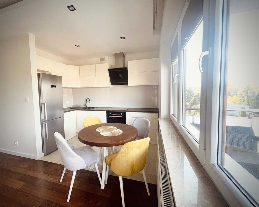 62m2, 3 pokoje, wysoki standard, klima PKP