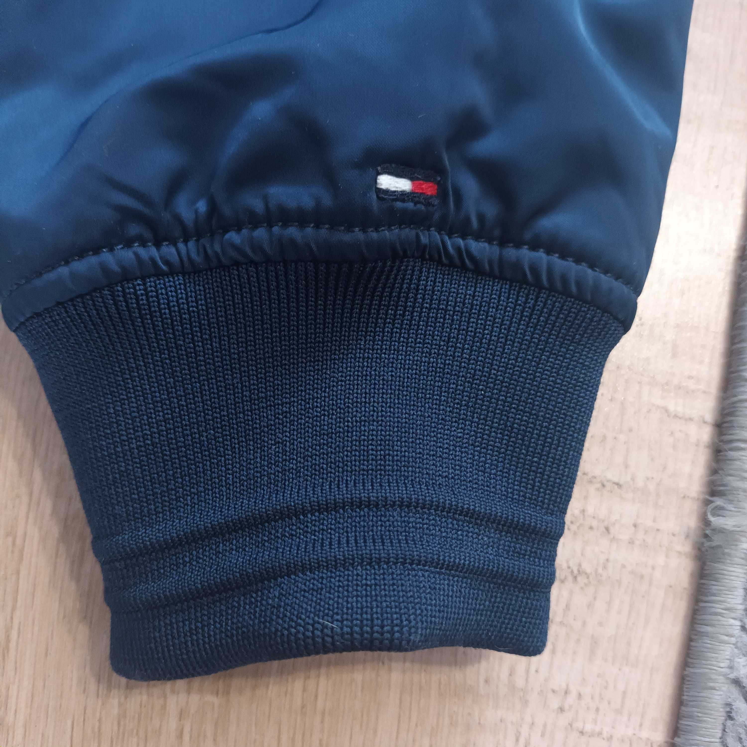 Kurtka TOMMY HILFIGER Demi Basic .       Stan bardzo.dobry