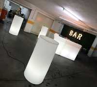 Mesa com luzes para bar restaurante