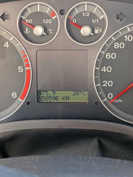 Ford C-Max 1.6 TDCi Ghia | Familiar Espaçosa e Económica