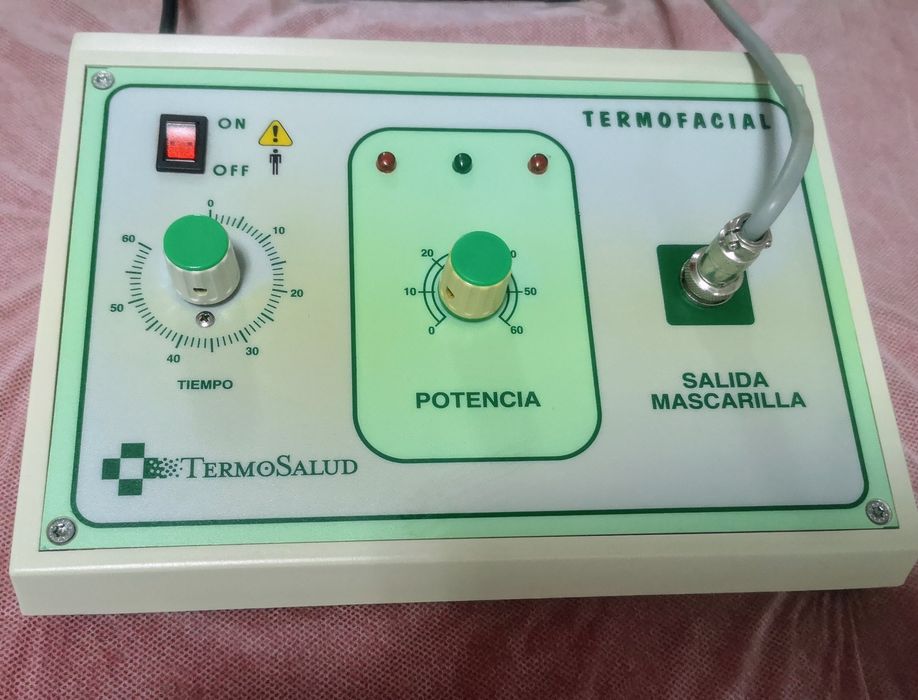 Equipamento com Máscara Termofacial marca Termosalud