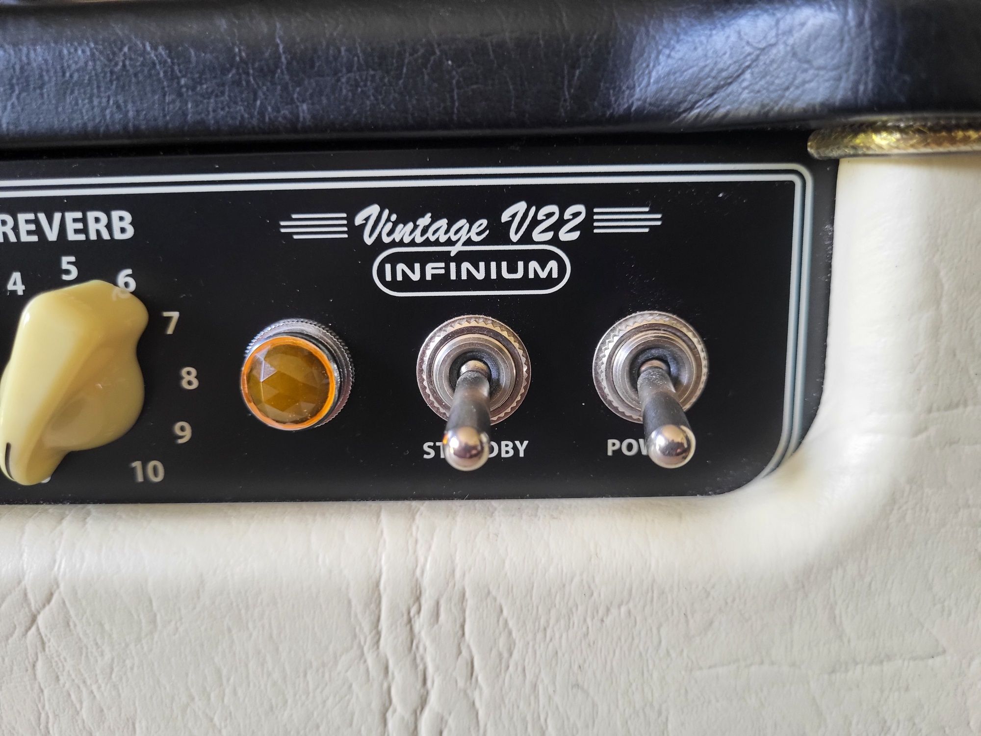 Bugera V22 Infinium Head - gitarowy wzmacniacz lampowy