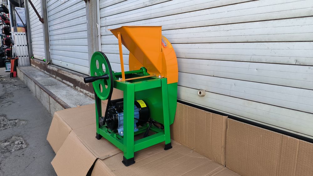 Корморізка ручна та електрична, корморезка электрическая, терка.