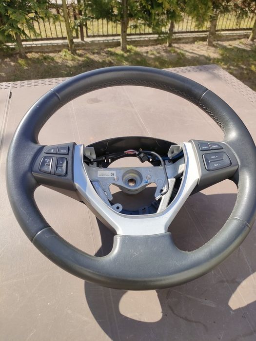 Kierownica Suzuki Swift mk7