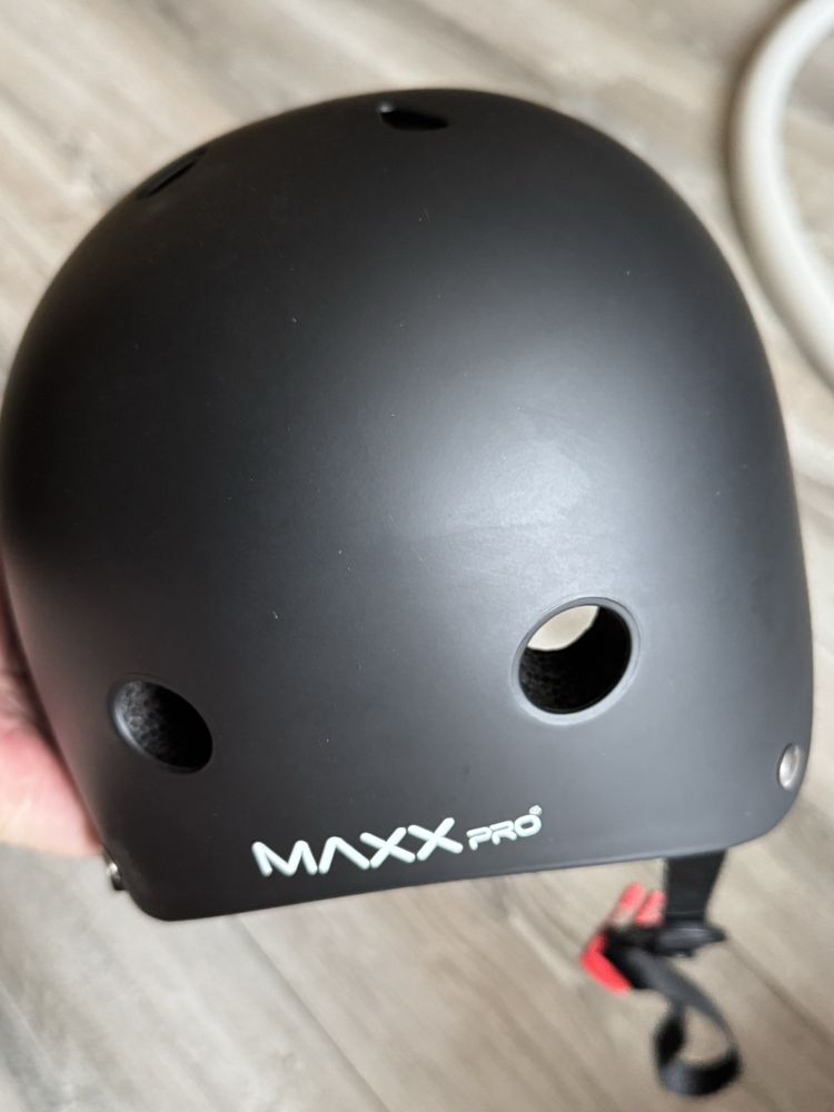 Шлем maxxpro новый в коробке