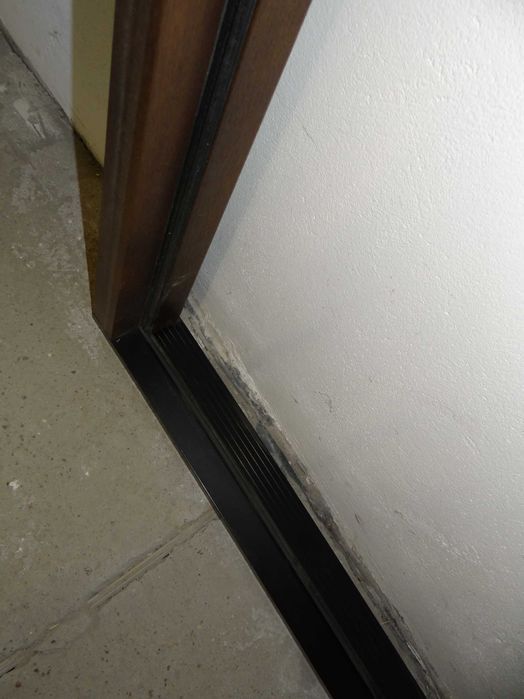 Drzwi zewnętrzne + okucia Otello 5 90 P Orzech 1.2W/m²K