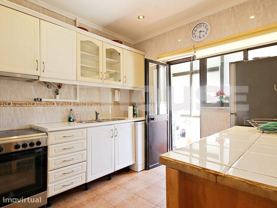 Apartamento T3 - R/C Alto no Barreiro | Cozinha Equipada | 2 WC | M...