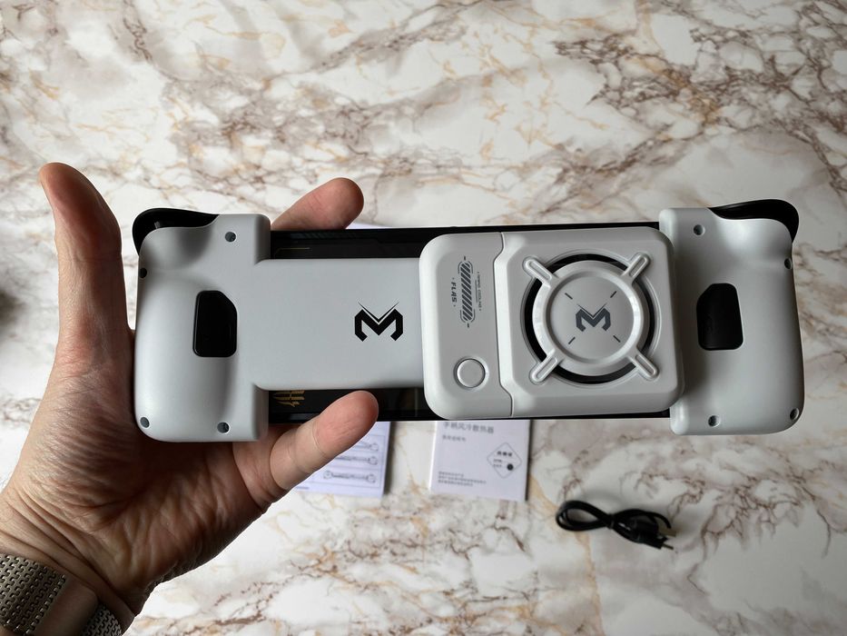 Геймпад з кулером для телефонів на Android, IOS - MEMO S2