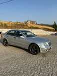 Mercedes-Benz 220
