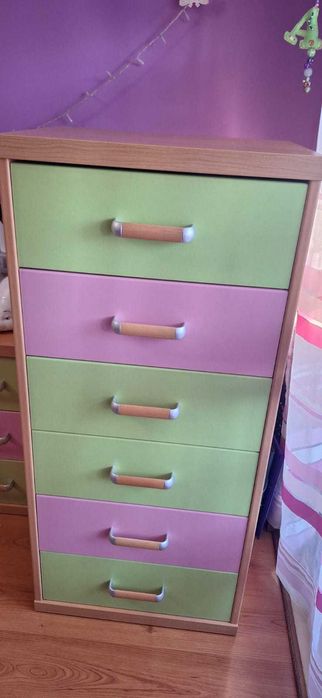 Camiseiro rosa e verde