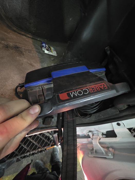 Кран маніпулятор 2010р. 9т 15м радіо керування