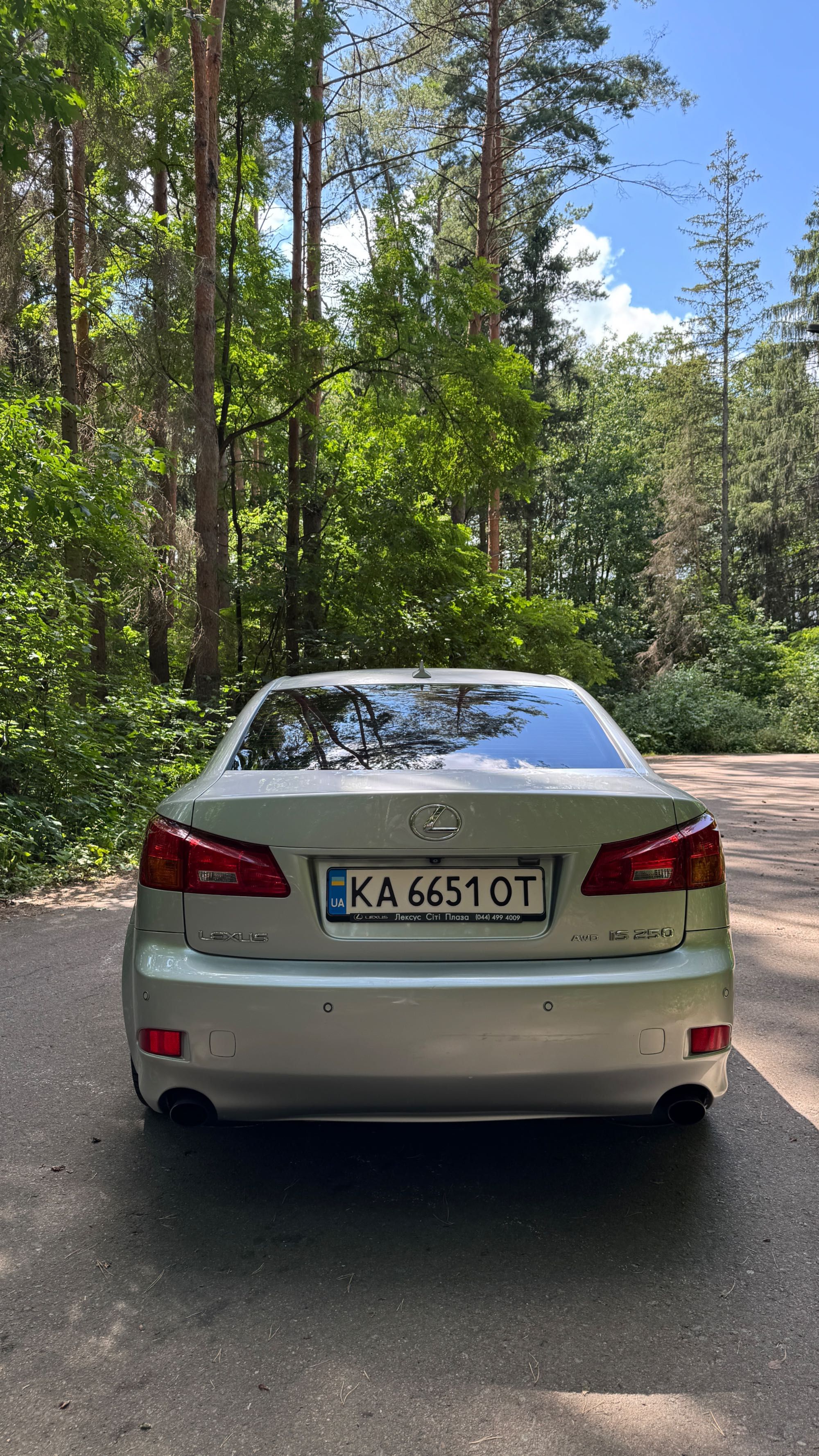 Продам Lexus is 250 awd 2007
