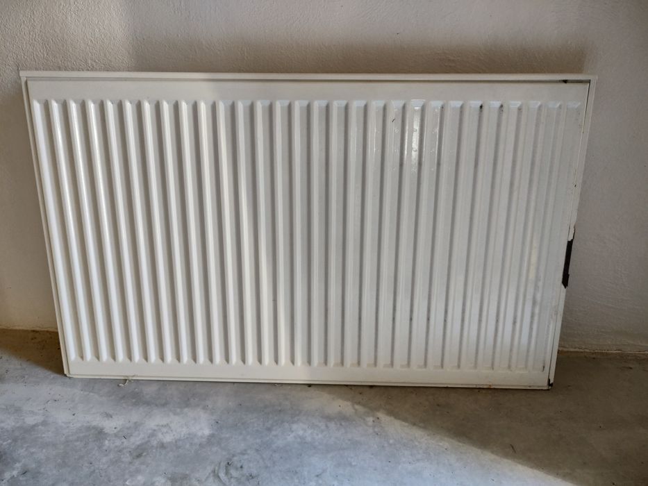 Grzejnik kermi 6x100x60 nowy, ale zaniedbany