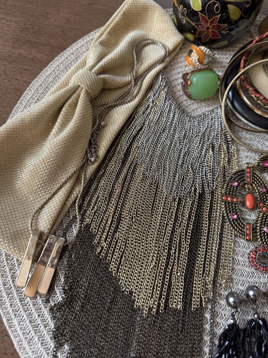 Zestaw biżuterii złoto bursztyn róż 30 szt artvibes słoik biżuterii