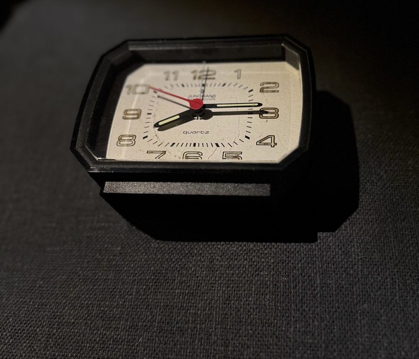 Despertador a pilhas