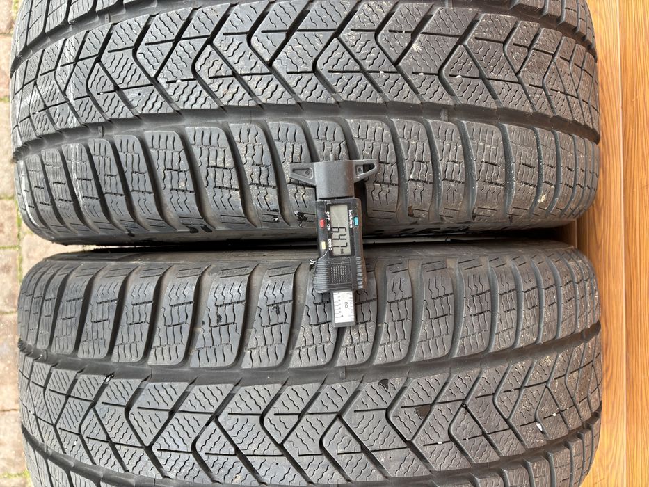 235/45/18 Pirelli 2 opony zimowe 2021r