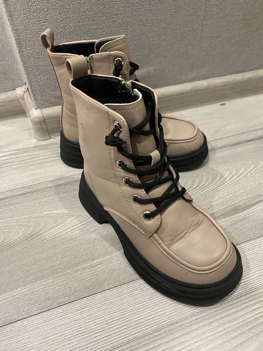 Взуття для дівчаток