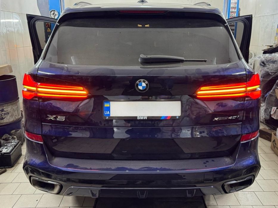 Ліхтарі стопи LCI 2023+ рестайлінг для BMW X5 G05 2018-2022 З НАДПИСОМ