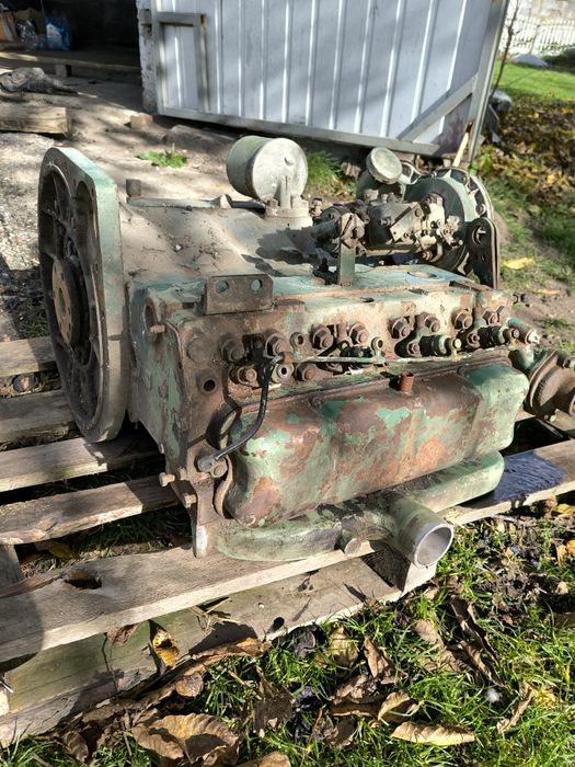 Silnik PERKINS 4 cylindry