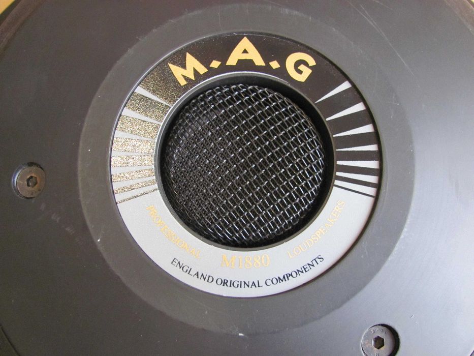 Акустичні динаміки MaG M-1880