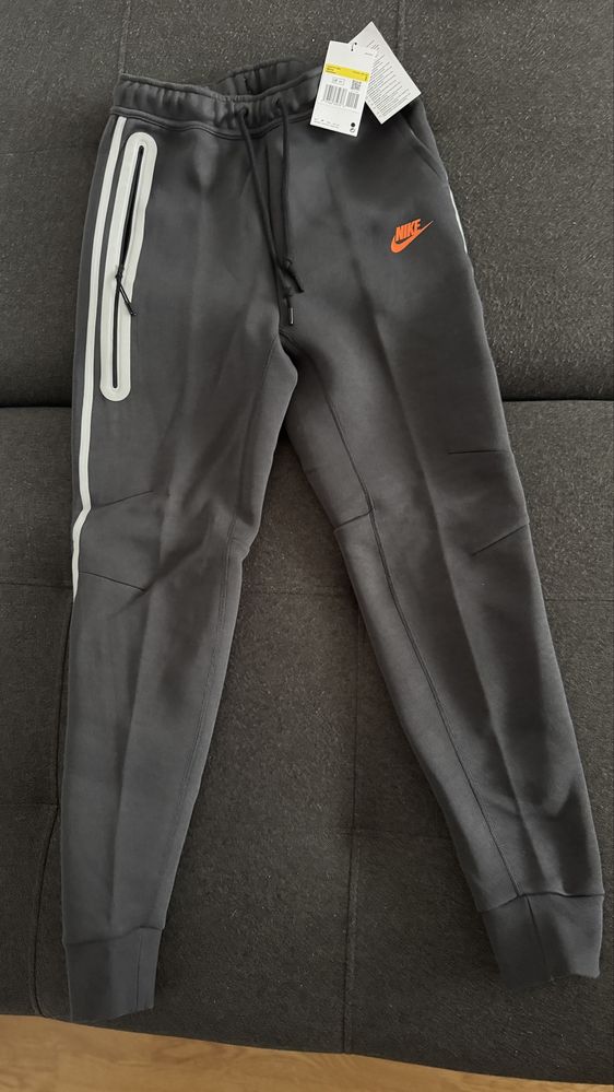 Nike Tech Fleece Joggers Szare | Rozmiar S | Nowe, Oryginalne