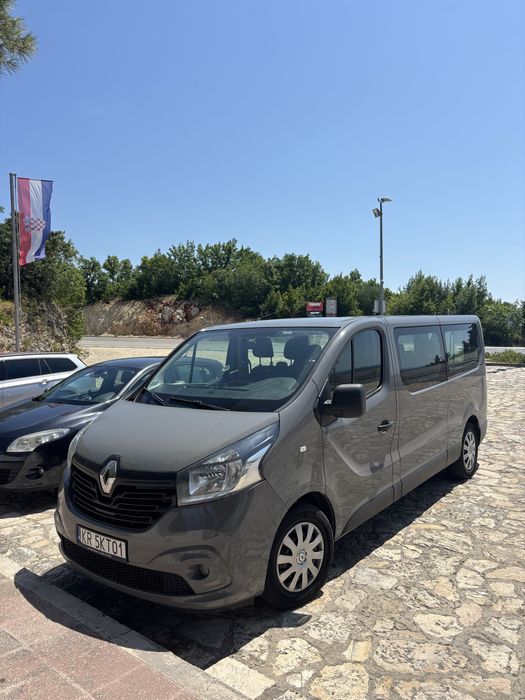 Renault Trafic, brutto, pełen serwis, 9 osobowy, zadbany, polski salon