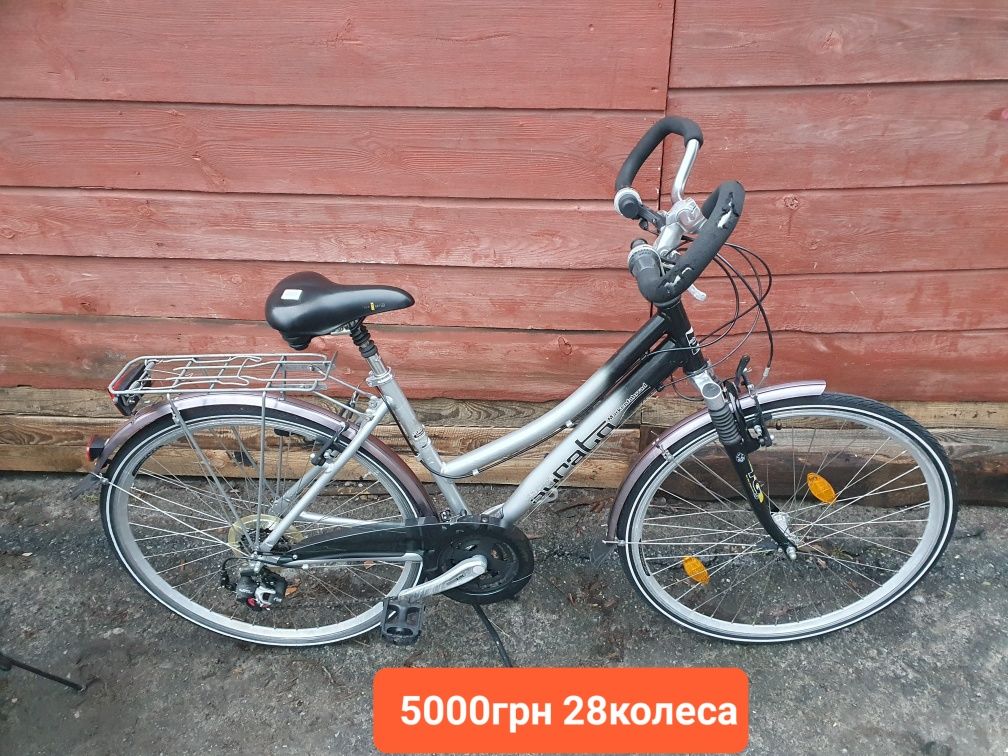 Велосипед 28 дамська рама