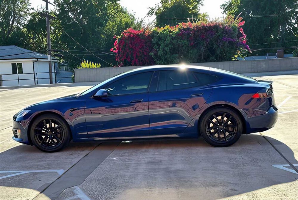 Tesla Model S      2018