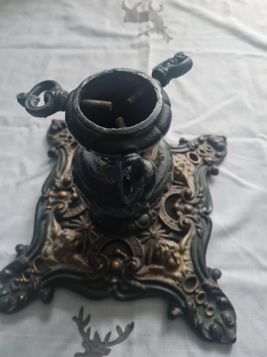 Stojak pod choinkę - żeliwny