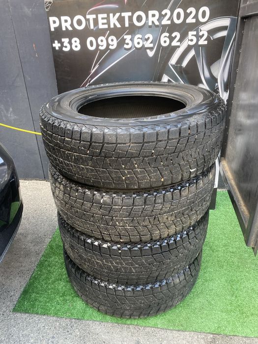 215/65 R16 Bridgestone Blizzak комплект шин зимних.