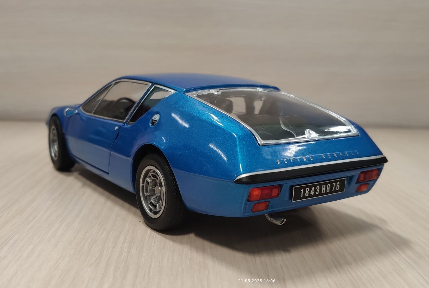 Alpine A 310  1600 VE z 1972 roku  1:18 Norev