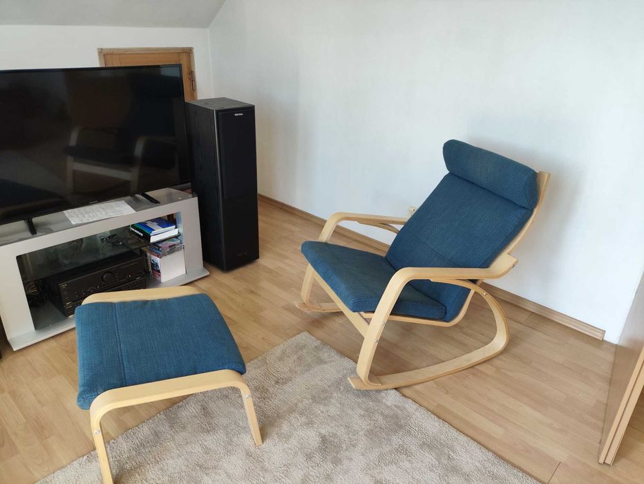 Fotel bujany, krzesło bujane IKEA POANG plus podnóżek.