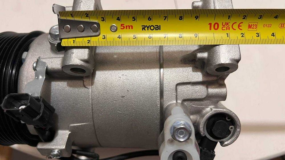 Компресор кондиціонера 6CVC140E 388105AAA03 388105AAA01