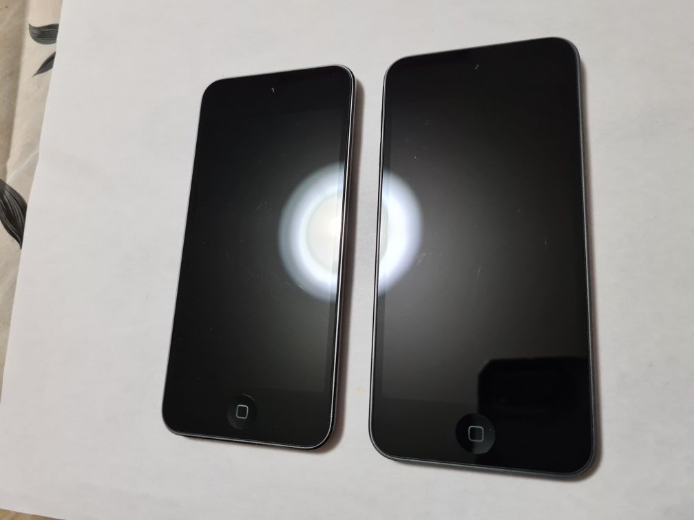Мультимедіа Плеєр Apple iPod Touch 6 Gen A1574 32GB + Зарядка і Кабель